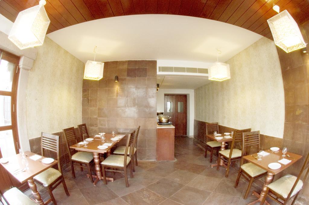 Guleria Kothi At Ganges Hotel Varanasi Ngoại thất bức ảnh