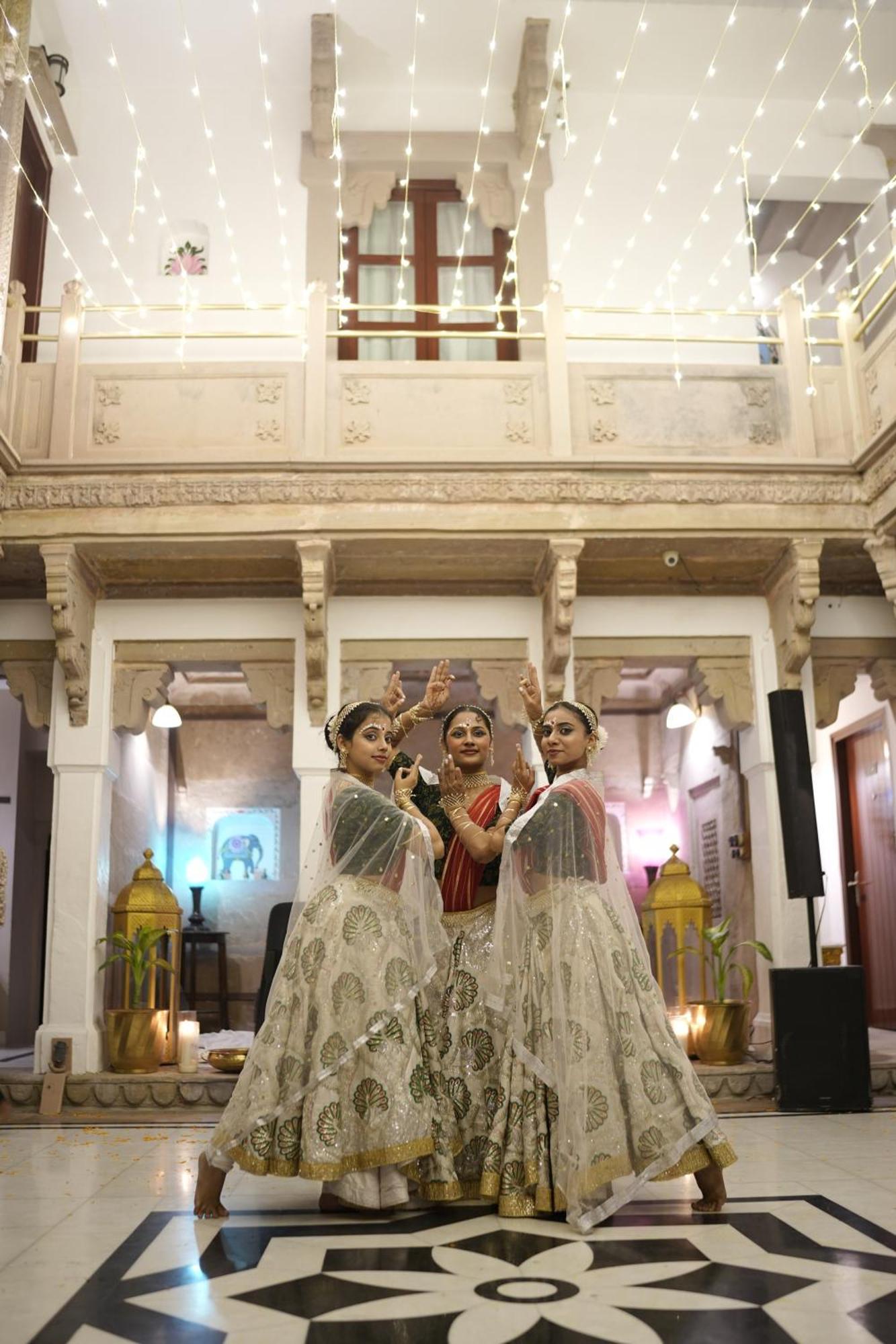 Guleria Kothi At Ganges Hotel Varanasi Ngoại thất bức ảnh