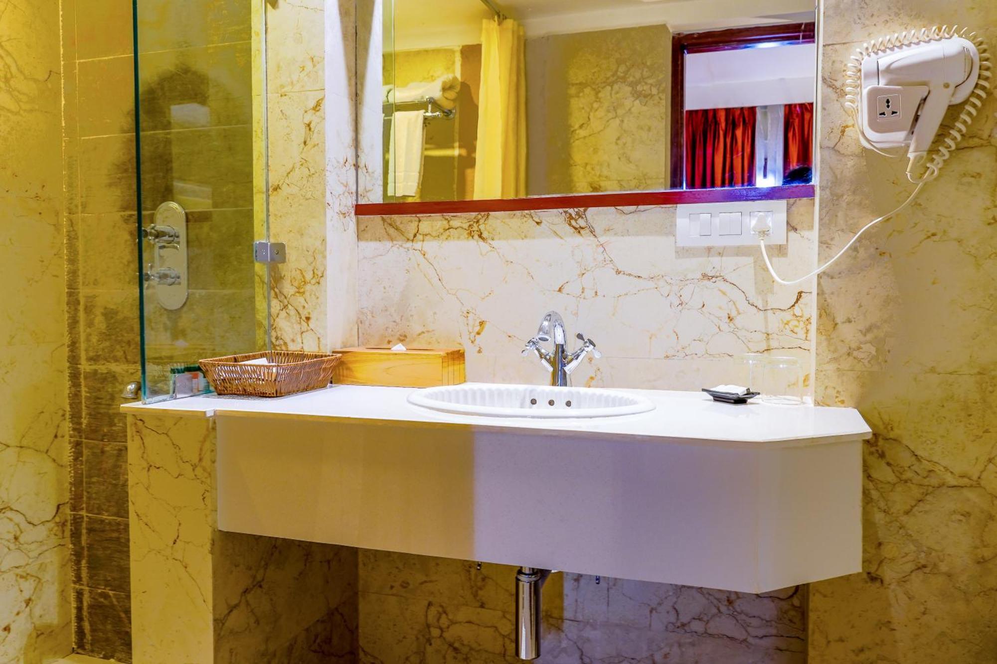 Guleria Kothi At Ganges Hotel Varanasi Ngoại thất bức ảnh