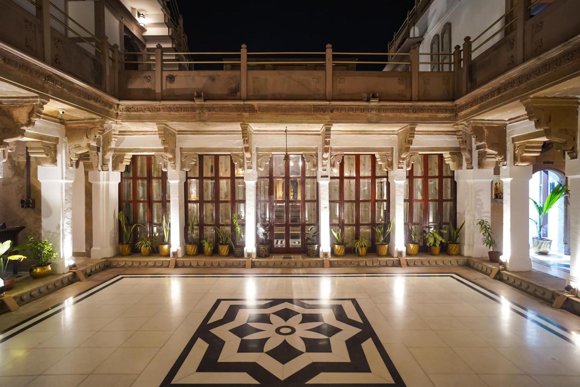 Guleria Kothi At Ganges Hotel Varanasi Ngoại thất bức ảnh