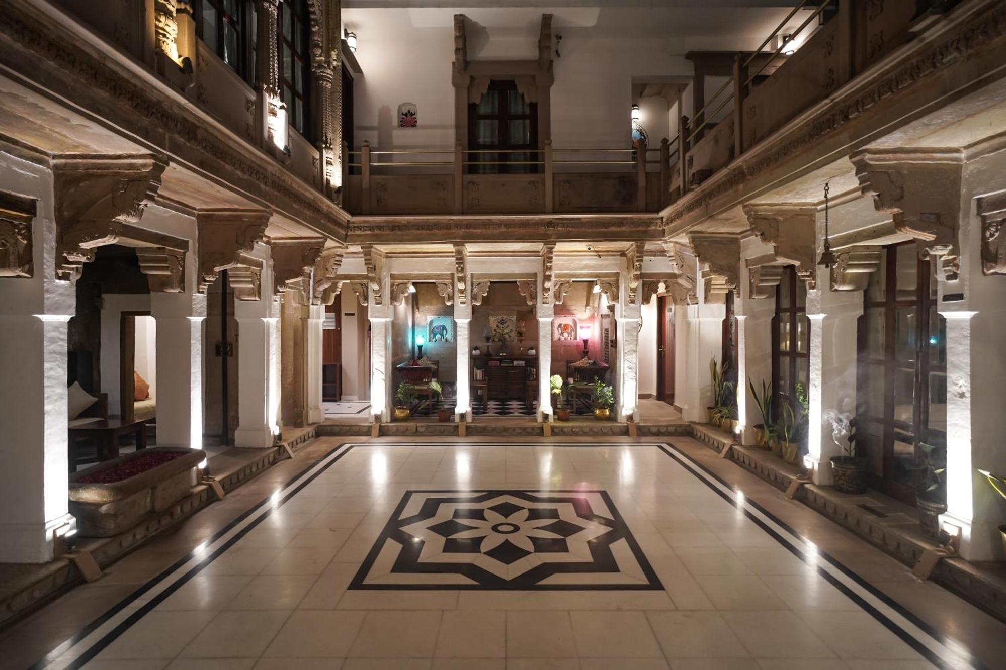 Guleria Kothi At Ganges Hotel Varanasi Ngoại thất bức ảnh