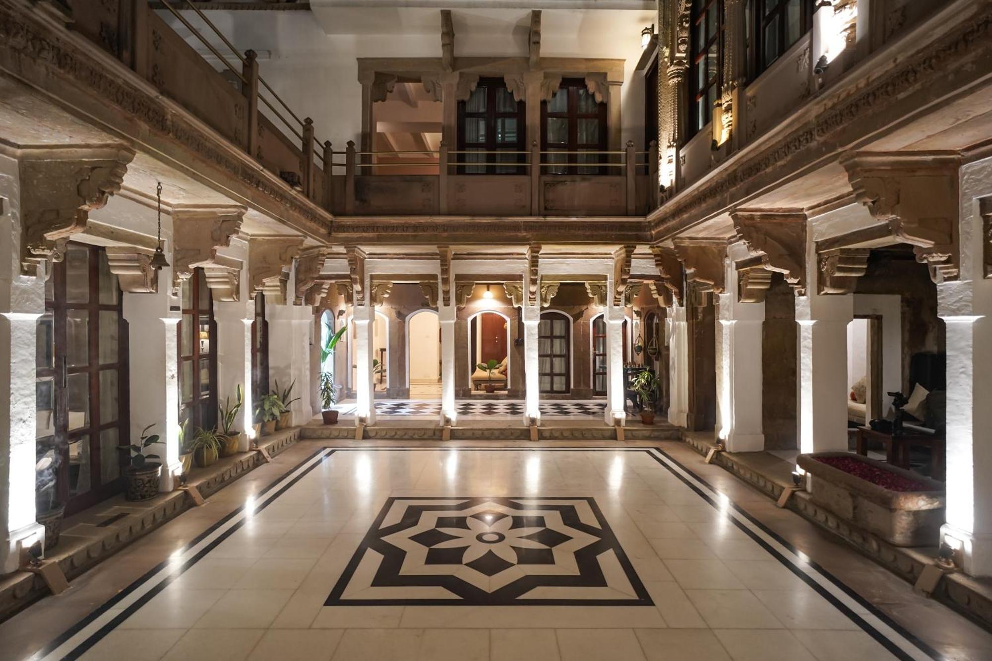 Guleria Kothi At Ganges Hotel Varanasi Ngoại thất bức ảnh
