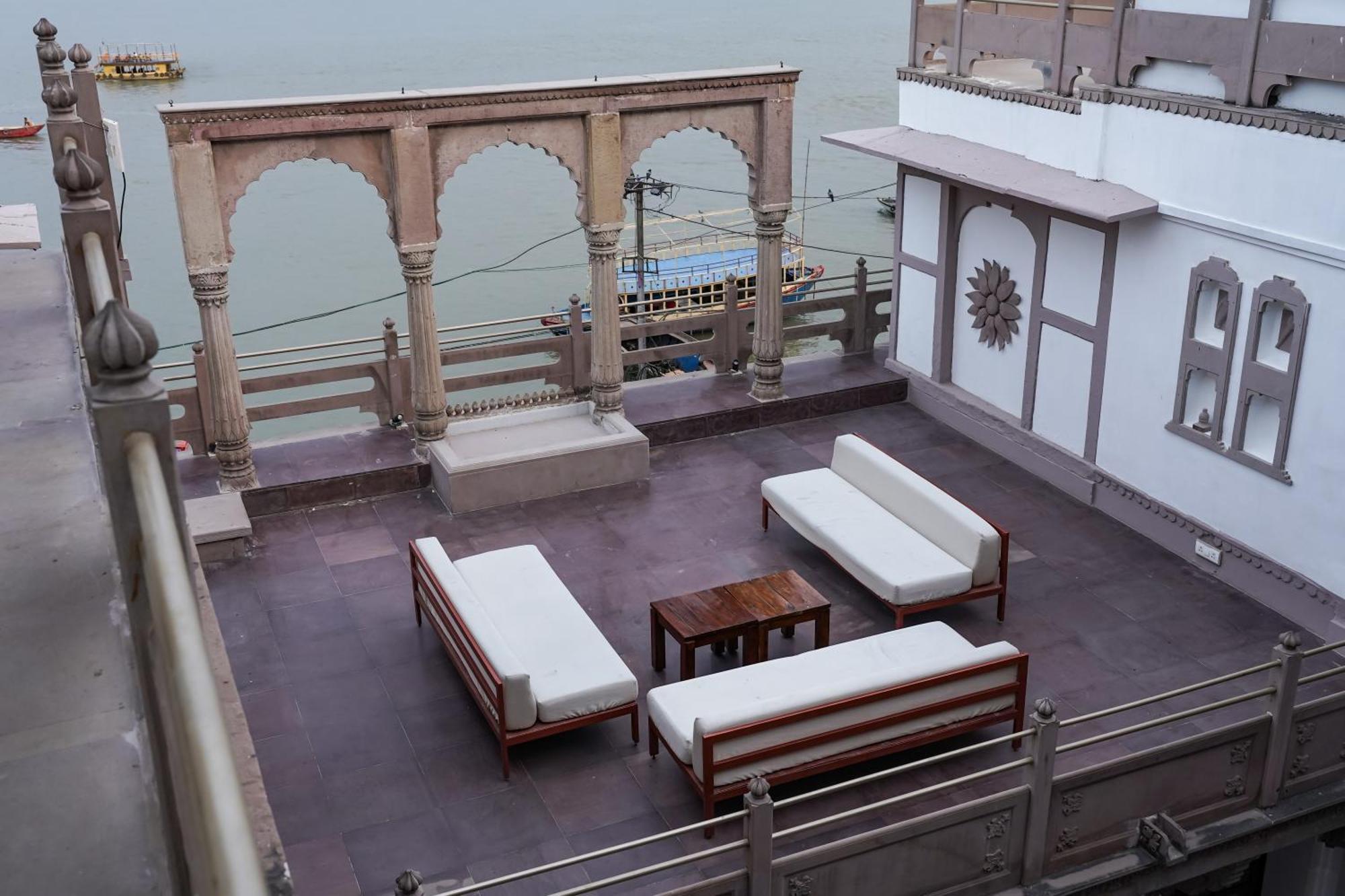 Guleria Kothi At Ganges Hotel Varanasi Ngoại thất bức ảnh