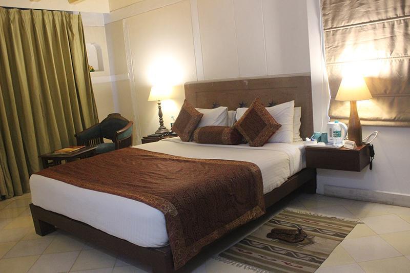 Guleria Kothi At Ganges Hotel Varanasi Ngoại thất bức ảnh