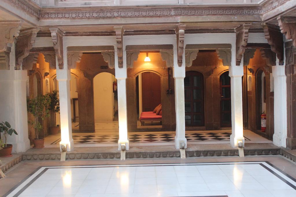 Guleria Kothi At Ganges Hotel Varanasi Ngoại thất bức ảnh