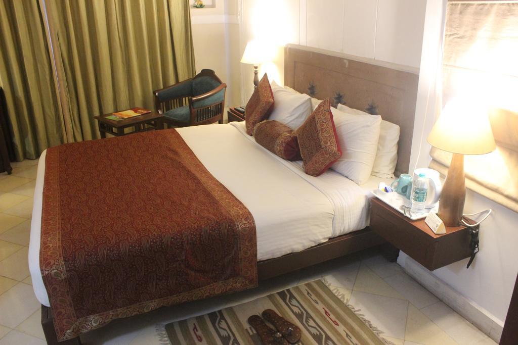 Guleria Kothi At Ganges Hotel Varanasi Ngoại thất bức ảnh
